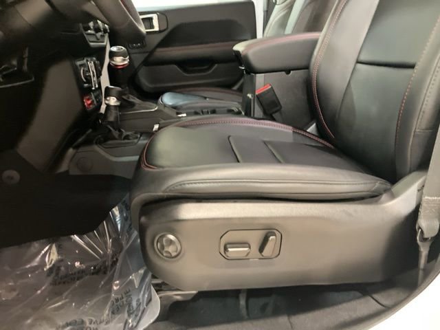 Used 2024 Jeep Wrangler Unlimited Rubicon w/ Technology Group image 11