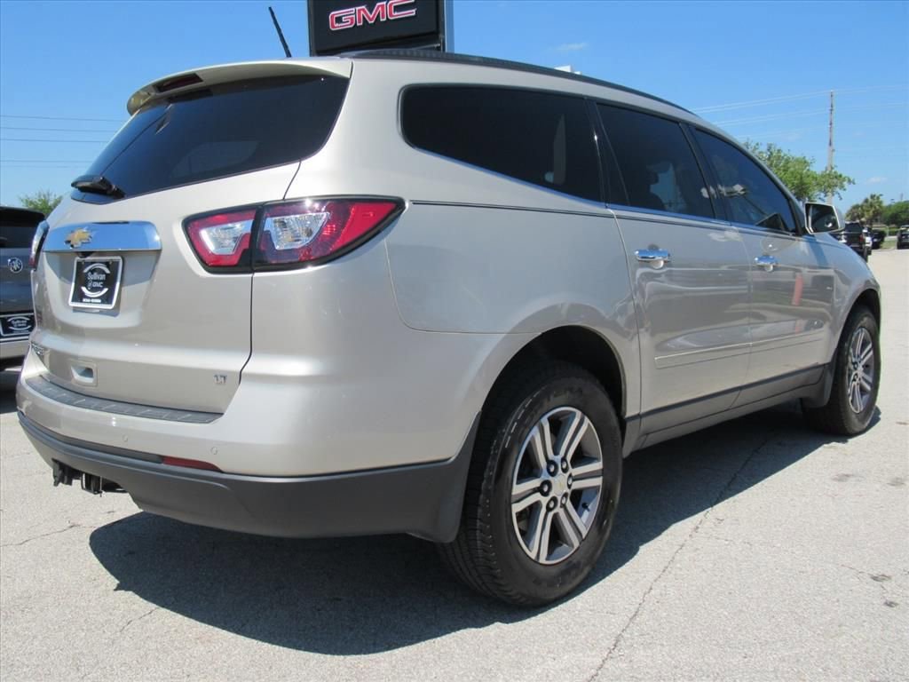 Used 2017 Chevrolet Traverse LT FWD image 7
