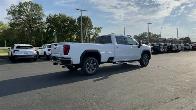 New 2026 GMC Sierra 2500 SLT image 8