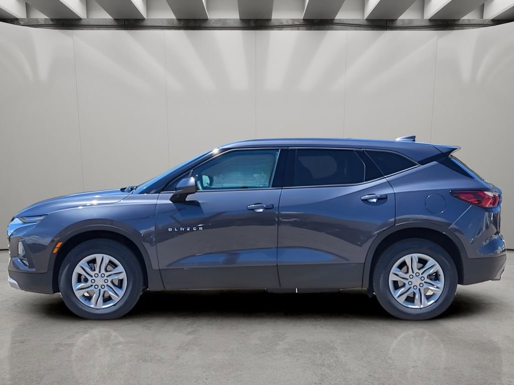 Used 2022 Chevrolet Blazer LT image 2