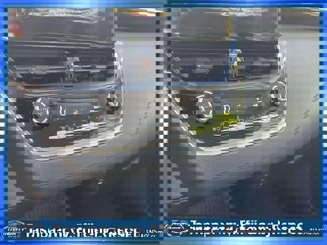 Used 2023 Toyota Corolla LE w/ LE Convenience Package FWD image 28