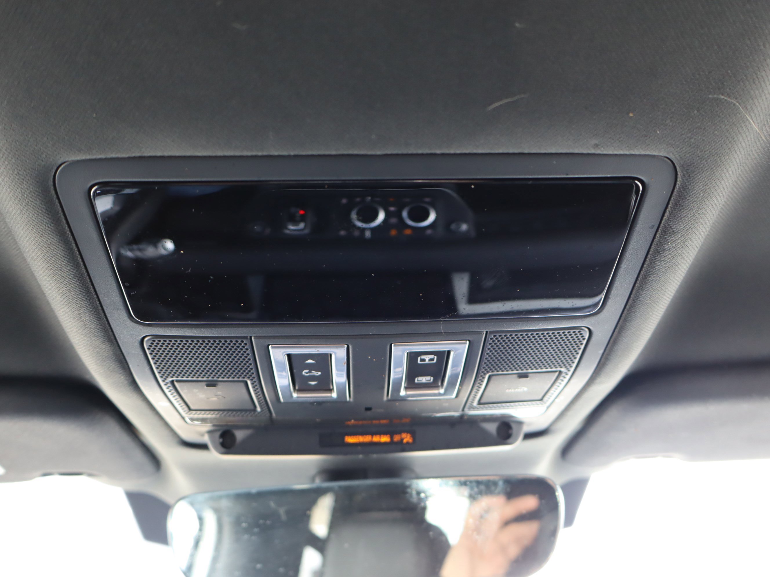 Used 2024 Land Rover Defender 90 S AWD/4WD image 28