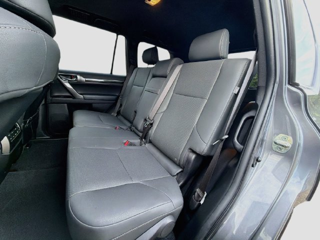 Used 2023 Lexus GX 460 Premium w/ Premium Package AWD/4WD image 20
