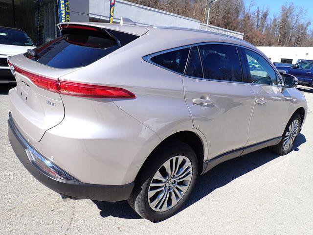 Certified 2023 Toyota Venza XLE image 3