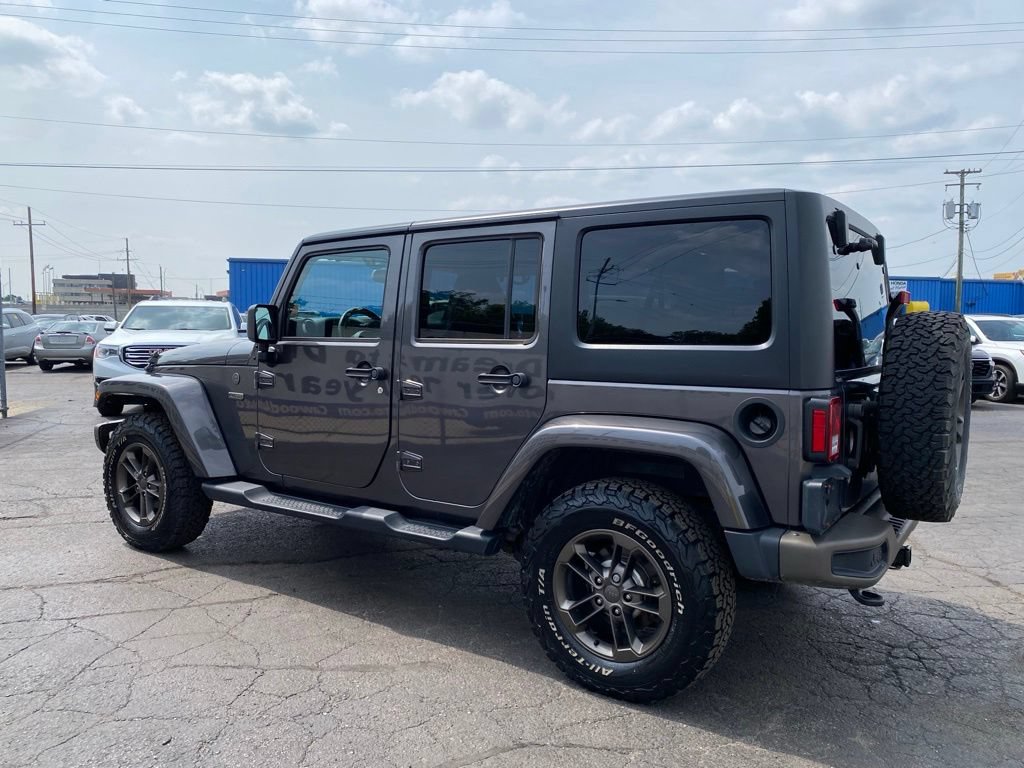 Used 2016 Jeep Wrangler Unlimited Sahara AWD/4WD image 6