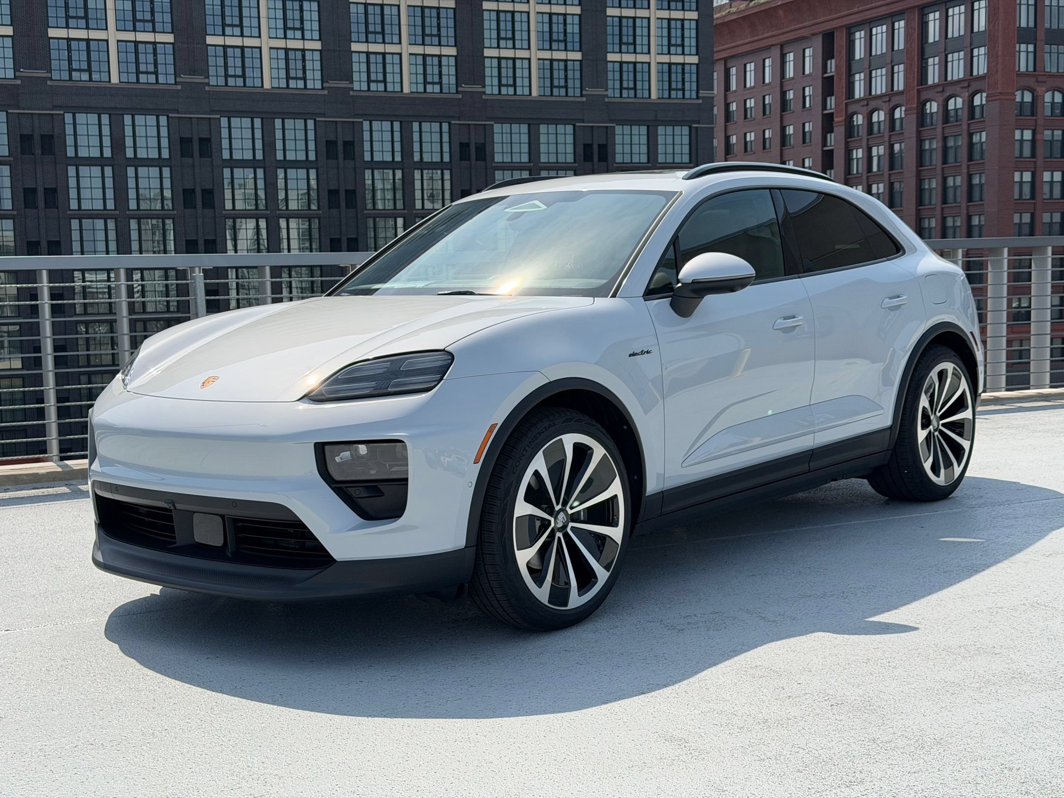New 2026 Porsche Macan 4 Electric AWD/4WD image 1