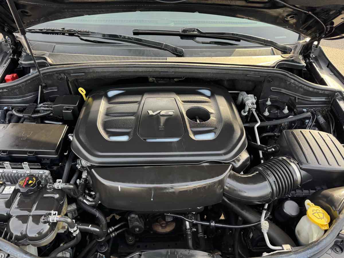 Used 2017 Jeep Grand Cherokee Altitude image 45