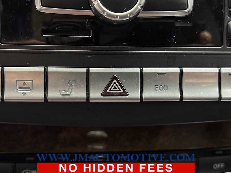 Used 2014 Mercedes-Benz E 350 4MATIC Sedan image 30