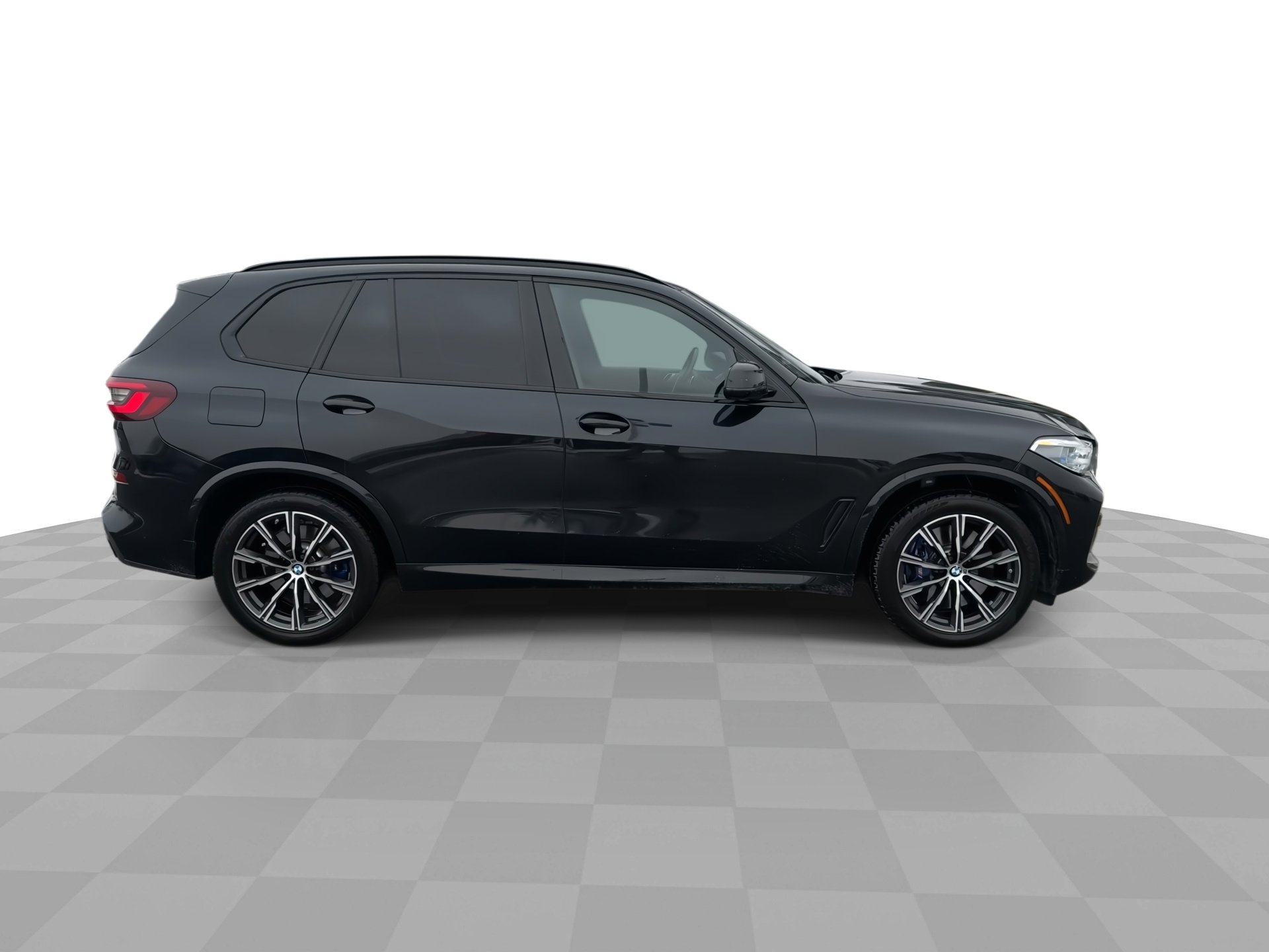 Used 2022 BMW X5 M50i w/ Executive Package image 9