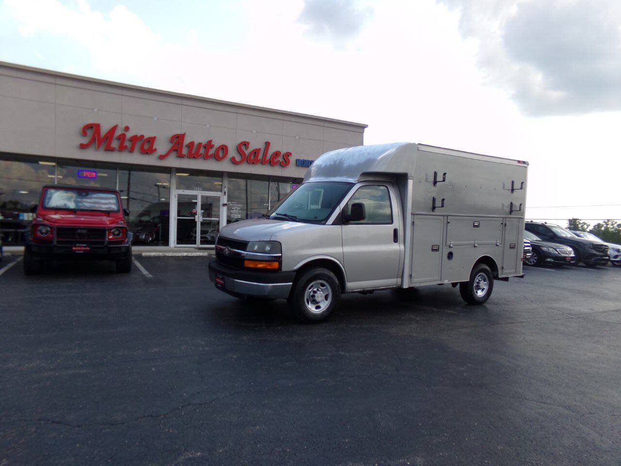 Used 2008 Chevrolet Express 3500 RWD image 2