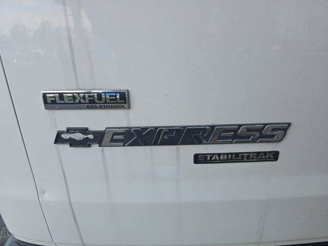 Used 2011 Chevrolet Express 2500 image 10