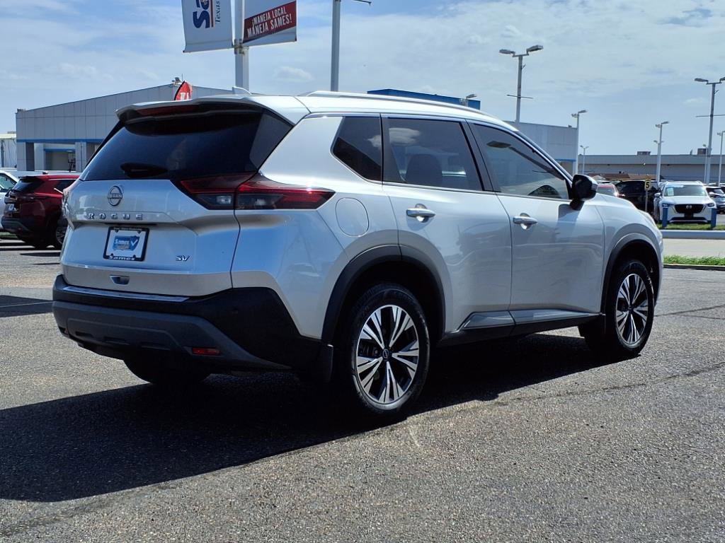 Certified 2022 Nissan Rogue SV w/ SV Premium Package image 5