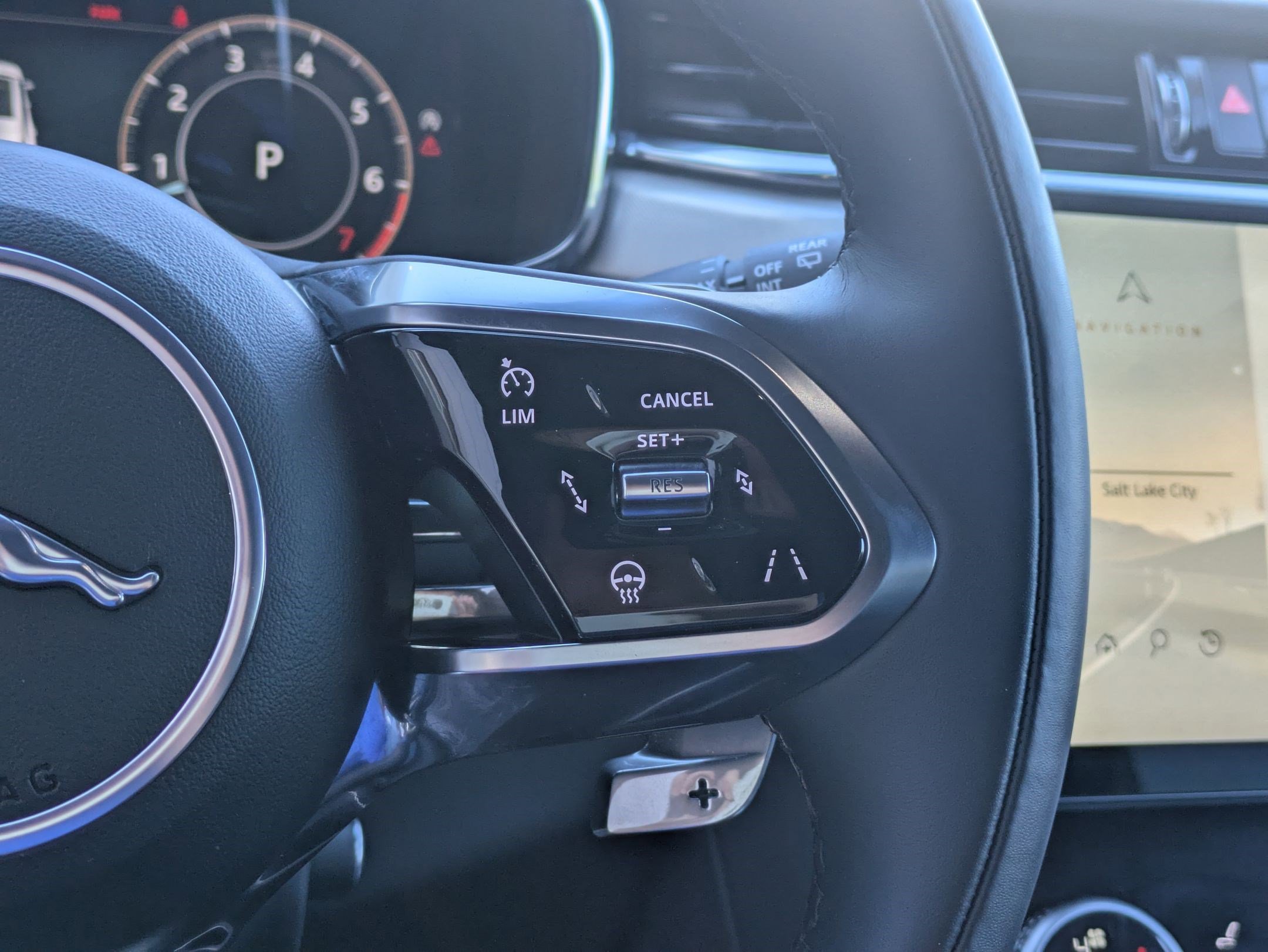 Used 2026 Jaguar F-PACE R-Dynamic S AWD/4WD image 20