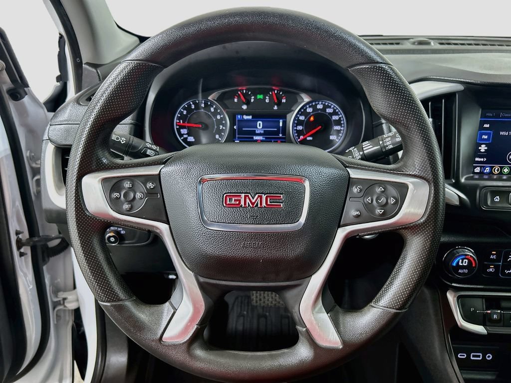 Used 2022 GMC Terrain SLE w/ Driver Convenience Package FWD image 9