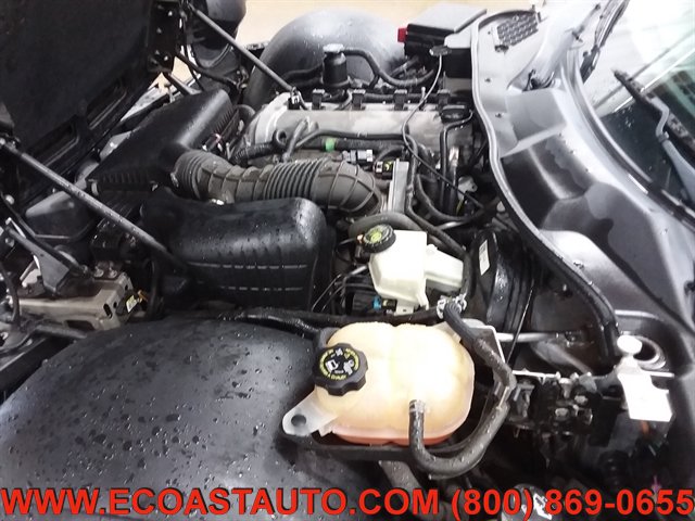 Used 2006 Pontiac Solstice Convertible w/ Premium Package RWD image 10