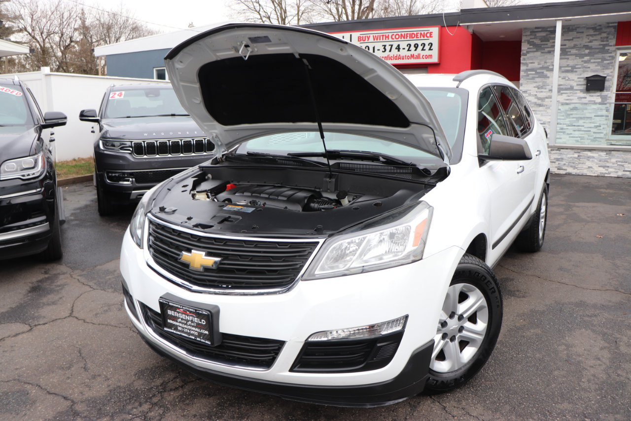Used 2017 Chevrolet Traverse LS image 46