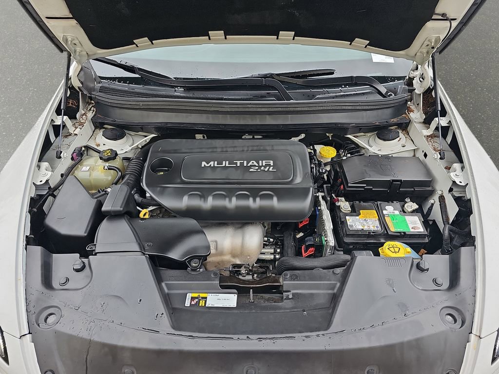 Used 2018 Jeep Cherokee Latitude Plus image 32