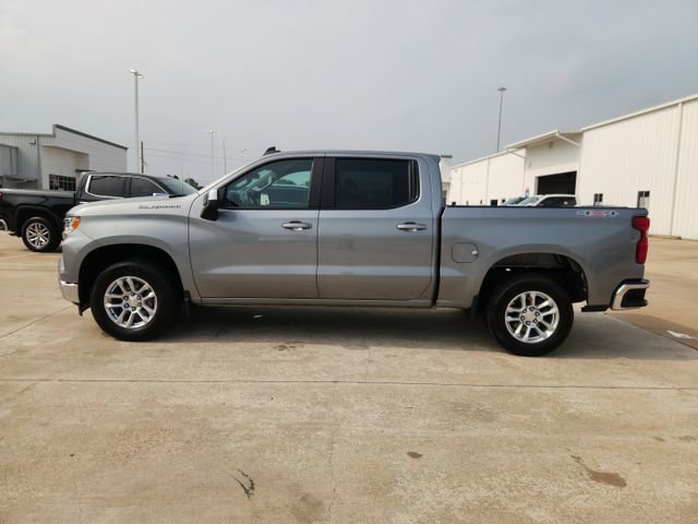 Used 2023 Chevrolet Silverado 1500 LT AWD/4WD image 4