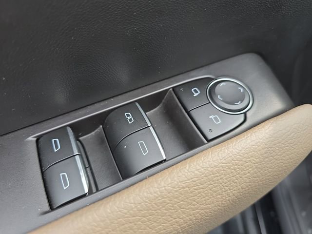 Used 2023 GMC Canyon Denali image 24