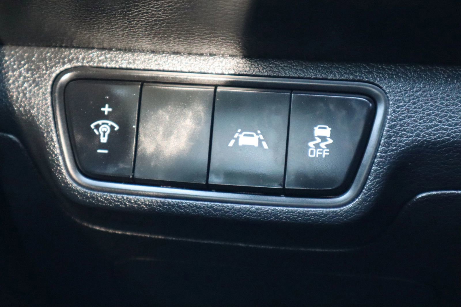 Used 2021 Kia Forte LXS image 28