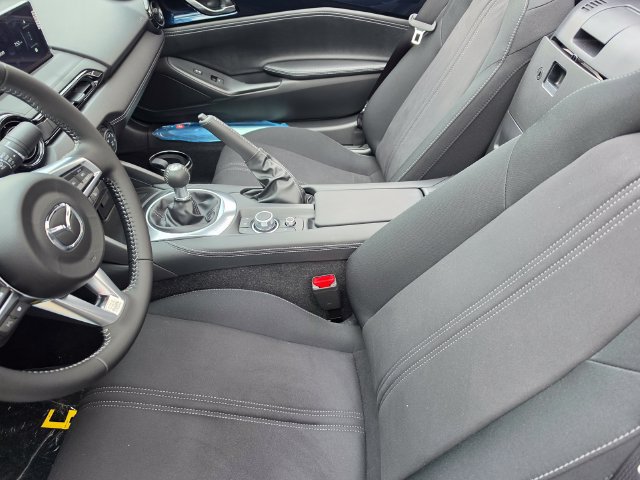 New 2026 MAZDA MX-5 Miata Club w/ Interior Package RWD image 9