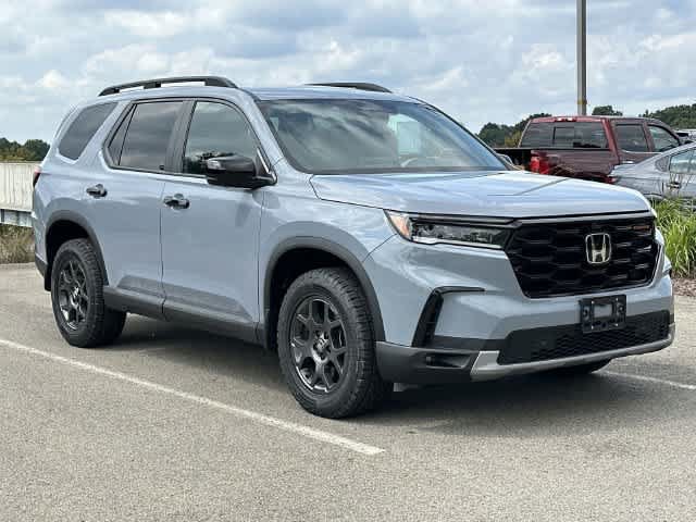 Used 2023 Honda Pilot TrailSport image 30