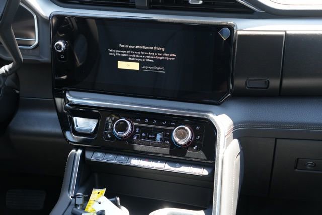 New 2025 GMC Sierra 2500 Denali w/ Denali Reserve Package image 11