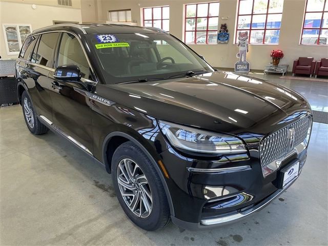 Used 2023 Lincoln Aviator AWD image 8