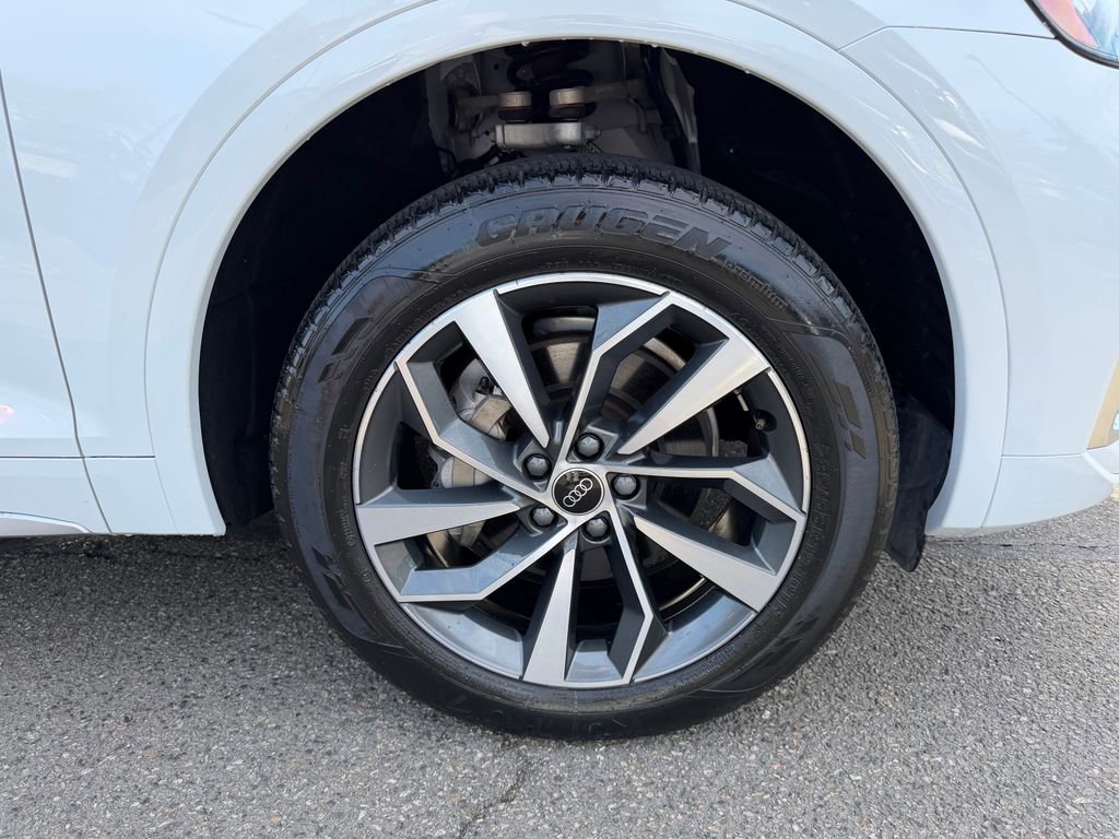 Certified 2023 Audi Q5 2.0T Premium Plus w/ Premium Plus Package AWD/4WD image 11