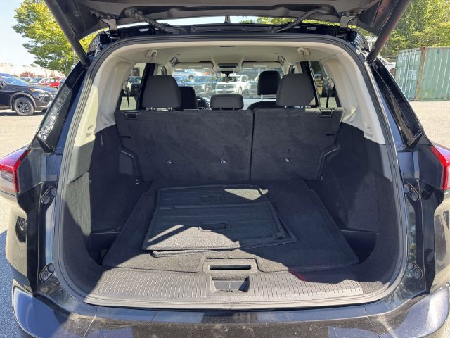 Used 2024 Nissan Rogue SV FWD image 13