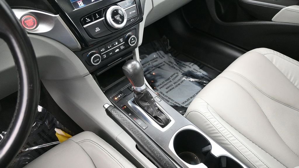 Used 2020 Acura ILX FWD image 30