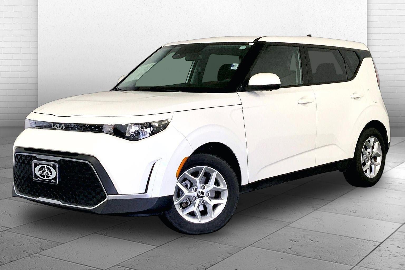 Certified 2025 Kia Soul LX image 12