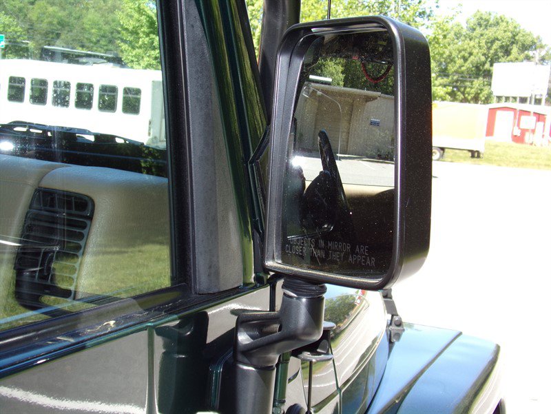 Used 2000 Jeep Wrangler Sahara AWD/4WD image 16