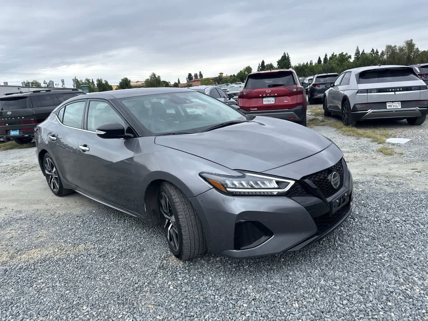 Used 2023 Nissan Maxima SV w/ Floor Mat Group FWD image 3