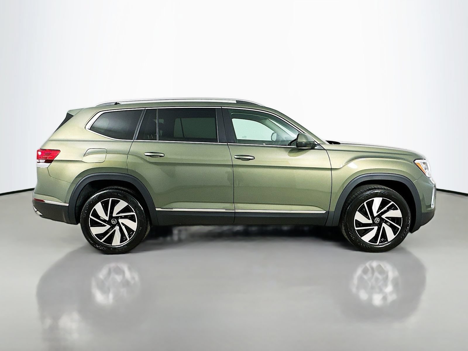 New 2026 Volkswagen Atlas SEL AWD/4WD image 4