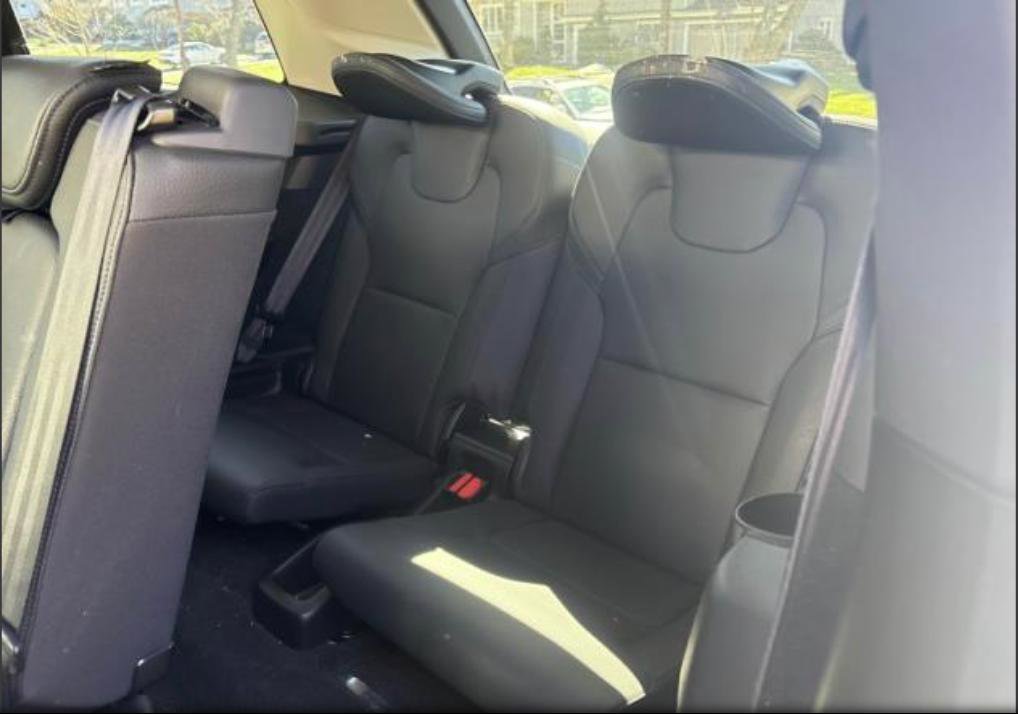 Used 2023 Volvo XC90 B6 Plus image 12