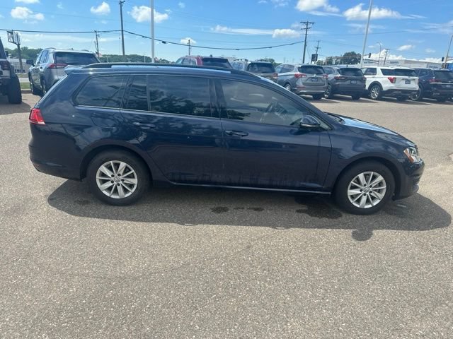 Used 2016 Volkswagen Golf S FWD image 2