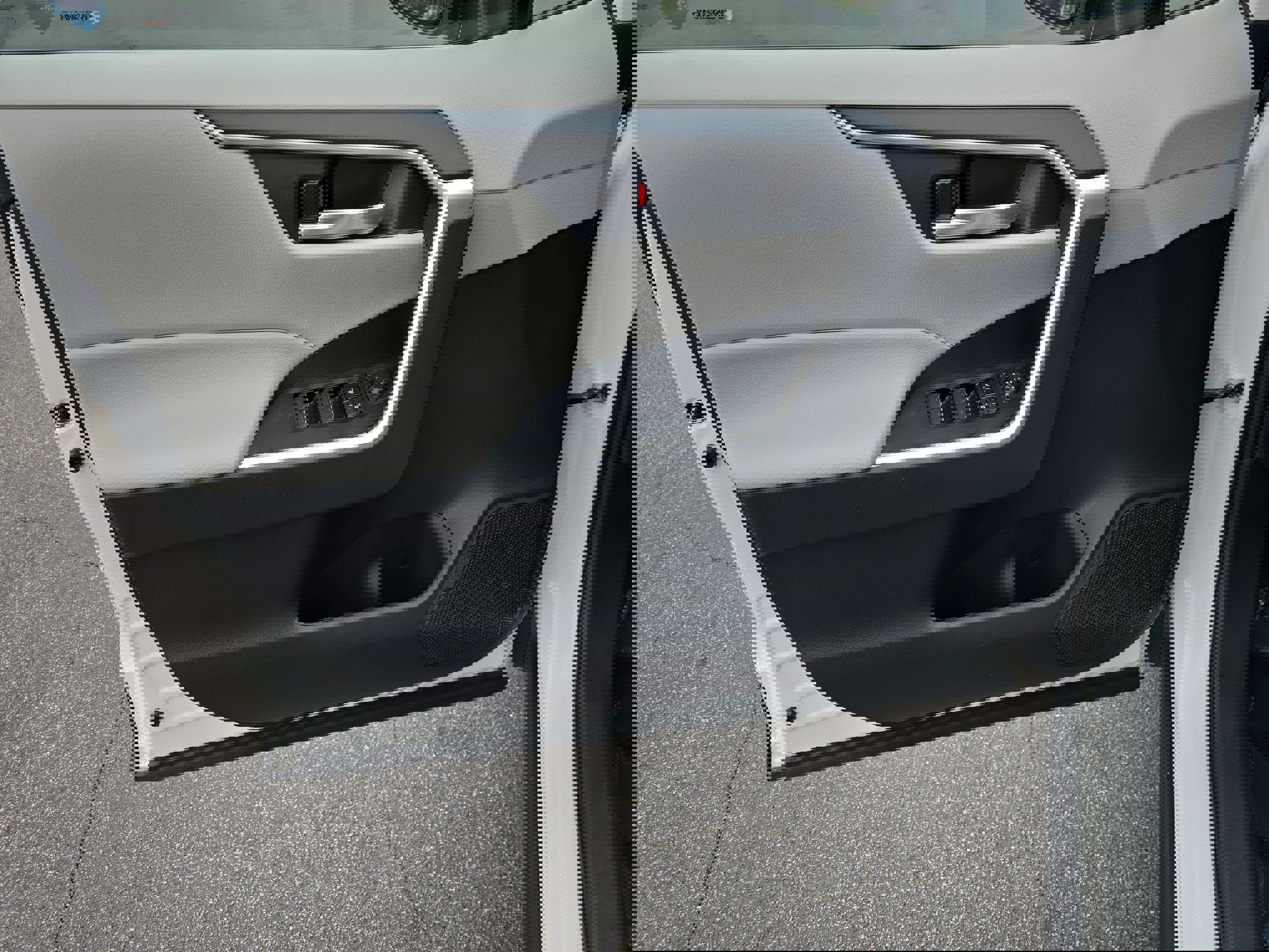 Used 2024 Toyota RAV4 XLE w/ Convenience Package image 21