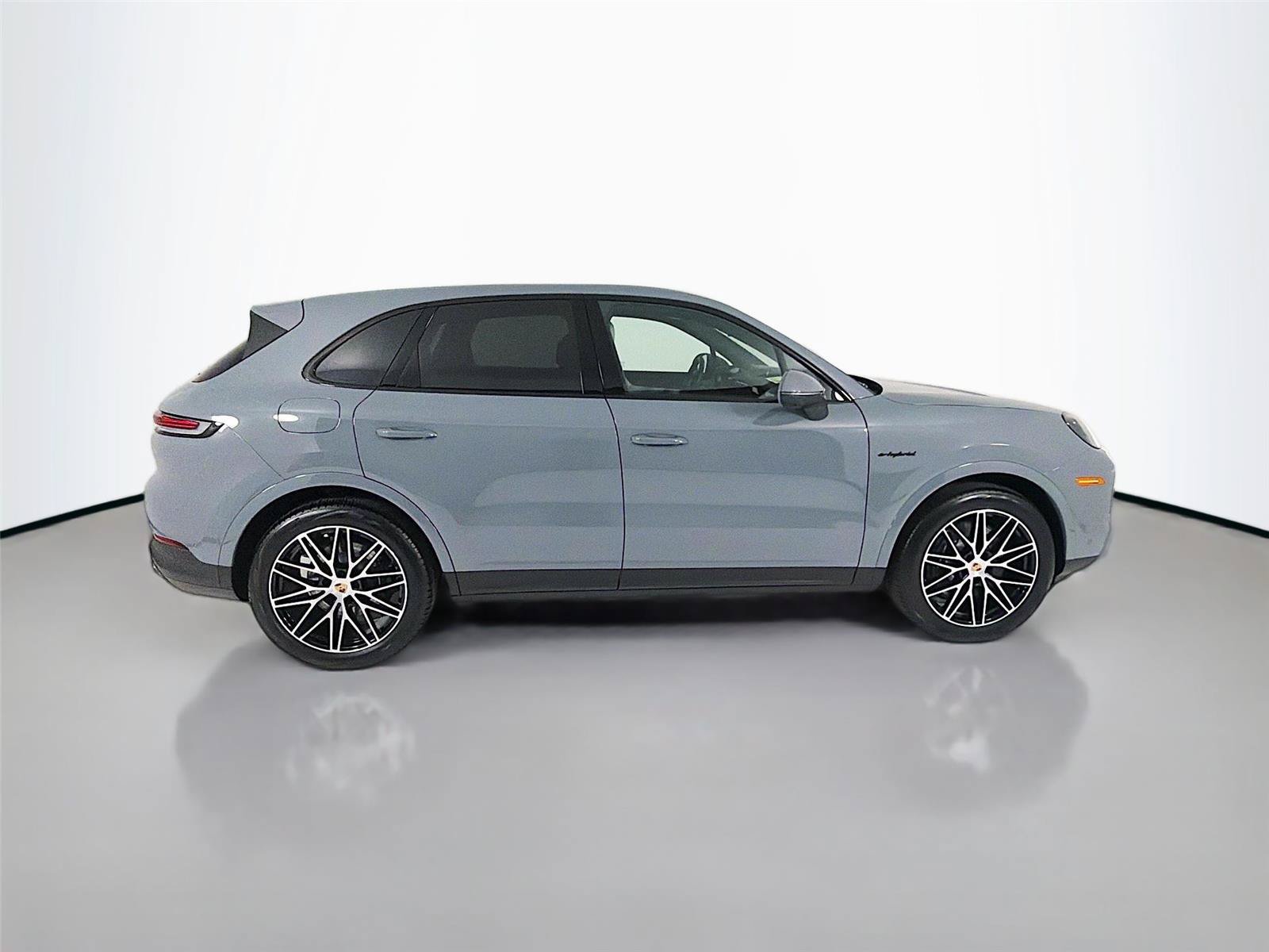 New 2026 Porsche Cayenne Coupe AWD/4WD image 21
