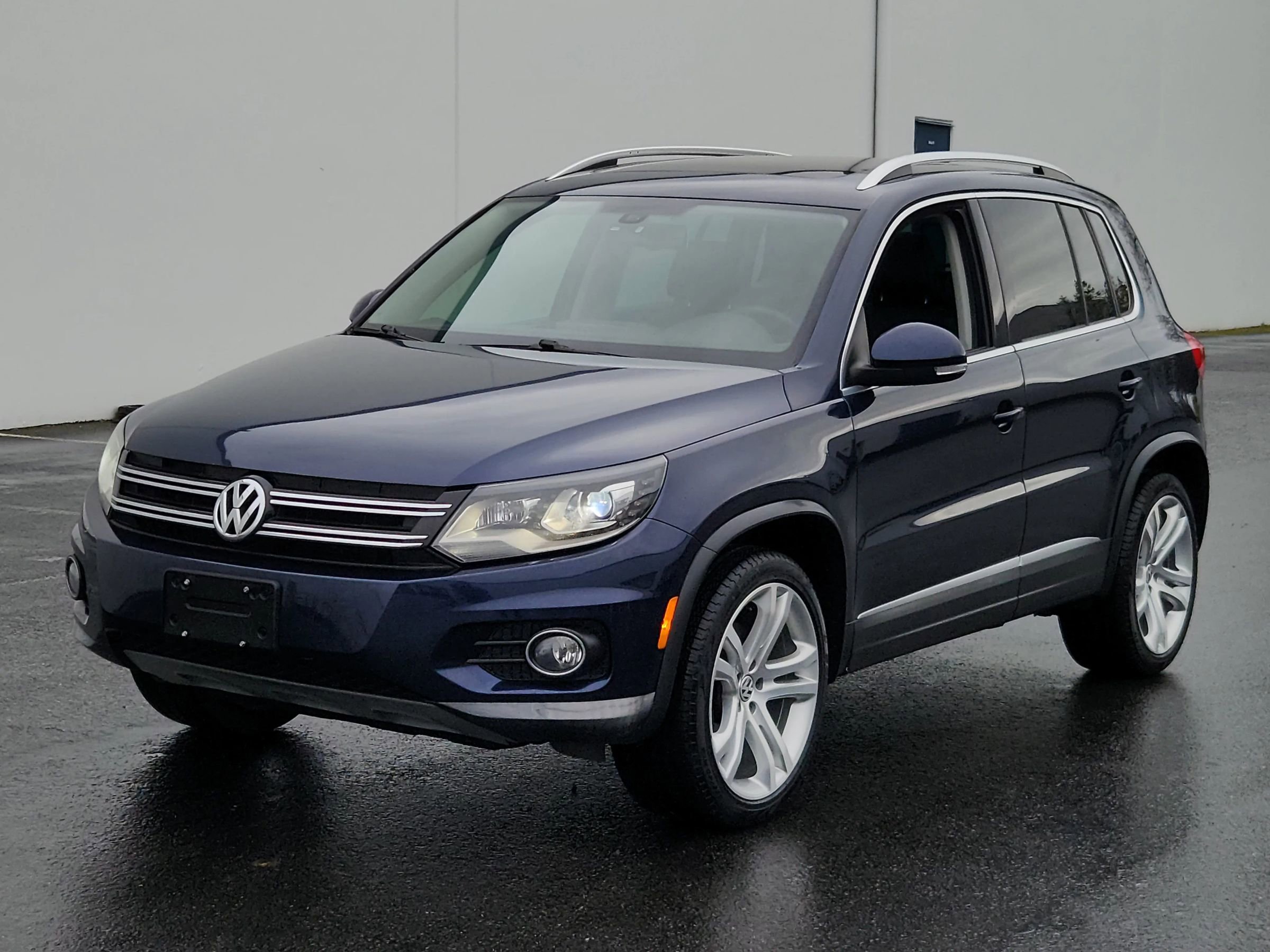 Used 2016 Volkswagen Tiguan SEL image 1