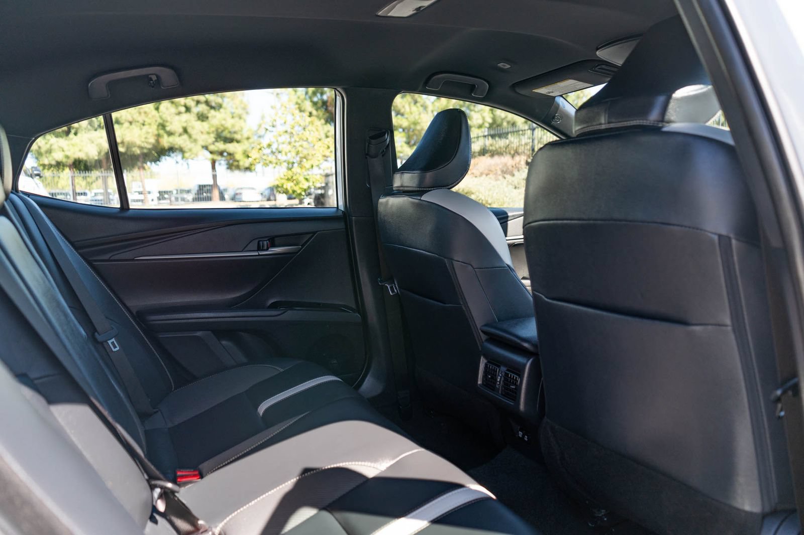Certified 2025 Toyota Camry SE FWD image 21