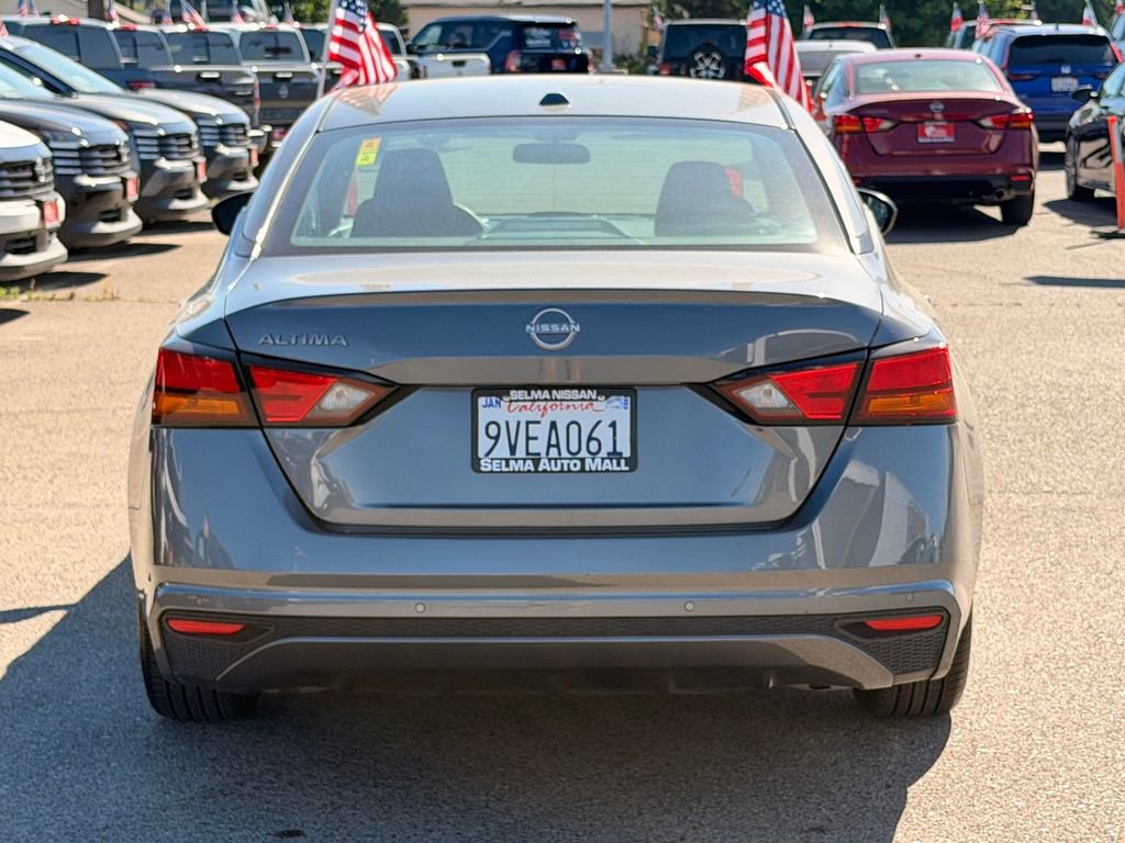 Used 2025 Nissan Altima 2.5 SV image 6