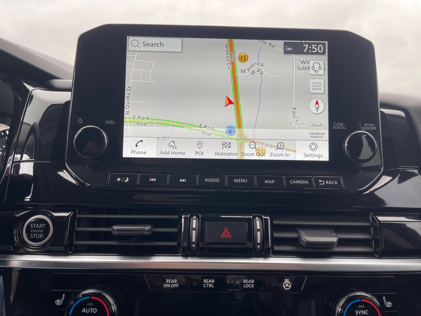 Used 2023 Nissan Pathfinder SL w/ Black Appearance Package image 5