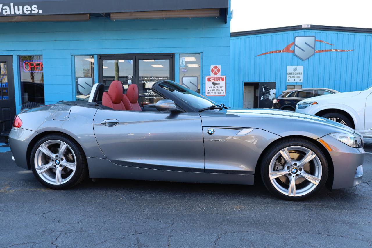 Used 2011 BMW Z4 sDrive35i image 3