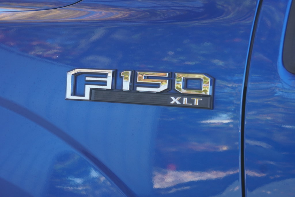 Used 2017 Ford F150 XLT w/ Equipment Group 302A Luxury AWD/4WD image 10