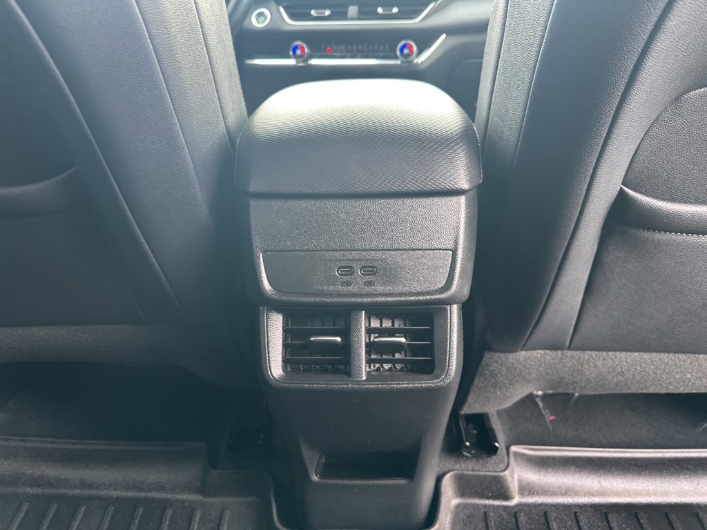 Used 2025 Chevrolet Equinox LT w/ Convenience Package II image 24