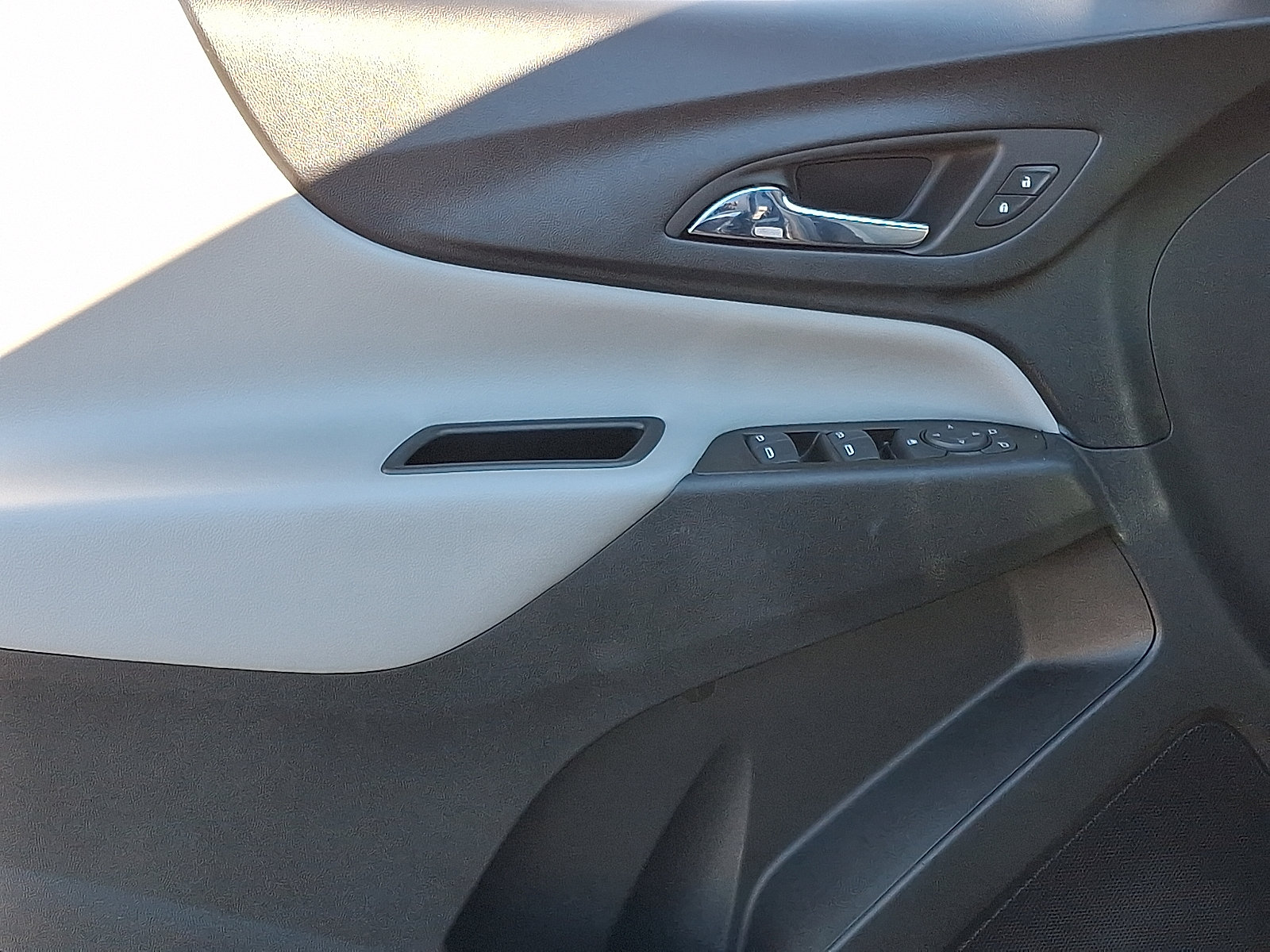 Used 2023 Chevrolet Equinox LS w/ LS Convenience Package FWD image 14