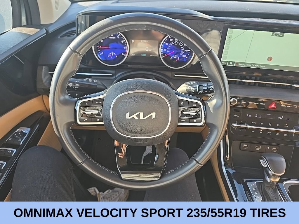 Used 2023 Kia Carnival EX FWD image 24