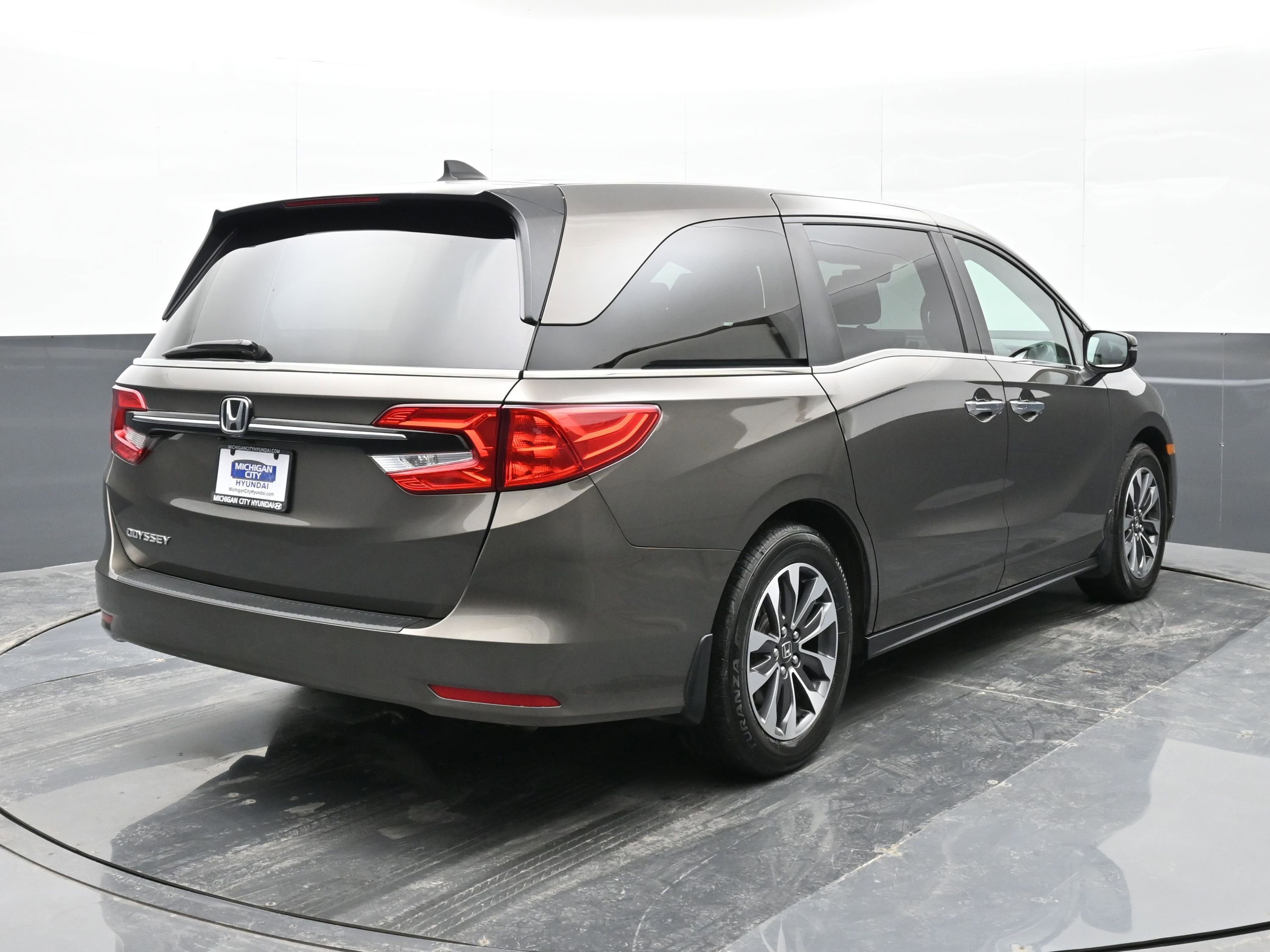 Used 2023 Honda Odyssey EX-L image 8