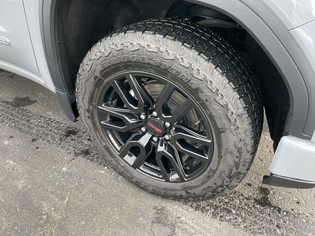 Used 2024 GMC Sierra 1500 Elevation image 3